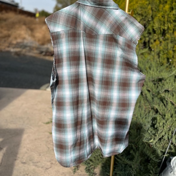 Mens (2X) CANYON GUIDE OUTFITTERS SLEEVELESS SNAP UP COLLAR SHIRT - Picture 7 of 10